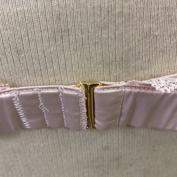 NWOT Victoria Secret bralette pale pink lace with satin line - Picture 6 of 7